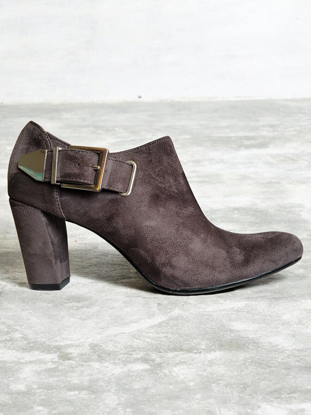 Aerosoles Women's Effortless Heelrest Gray Suede Buckle Ankle Booties Size 7.5